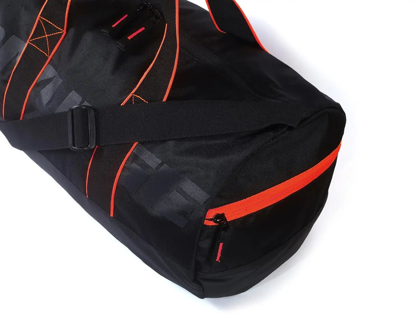 DIVULGE NEO Training Bag/Duffel Bag/Gym Bag/Sports Bag for Men and Women 27 litres Water Resistant