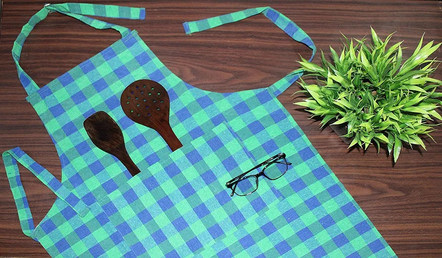 GLUN Waterproof Unisex Kitchen Checkered Design Apron with 2 Front Centre Pocket With Adjustable Neck Strap