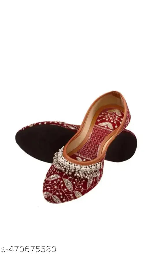 Women Juttis & Mojaris