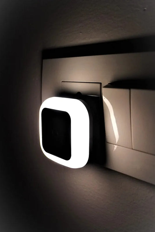 HOARD 0.5W Led Plug in Smart Night Lamp with Automatic Sensor Smart Led Night Lamp - Pack of 1