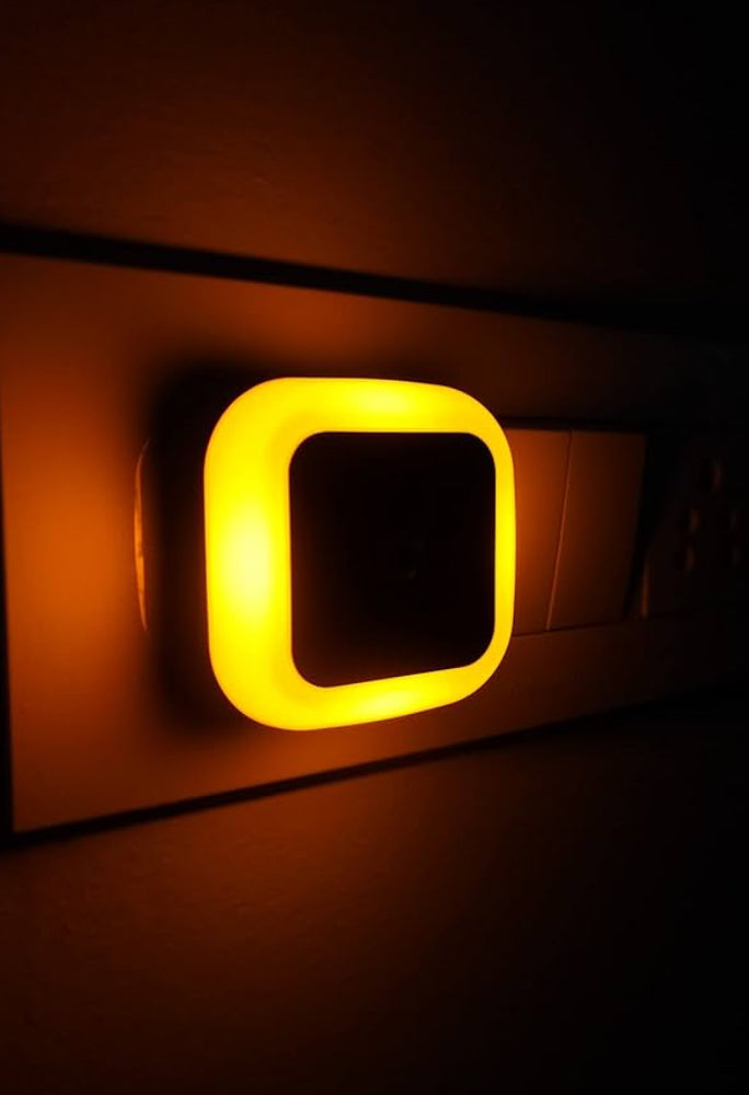 HOARD 0.5W Led Plug in Smart Night Lamp with Automatic Sensor Smart Led Night Lamp - Pack of 1