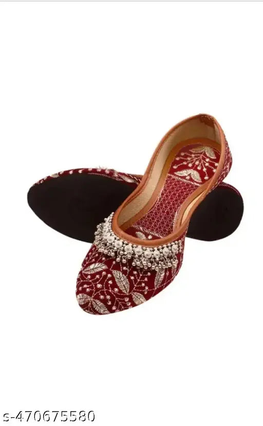 Women Juttis & Mojaris