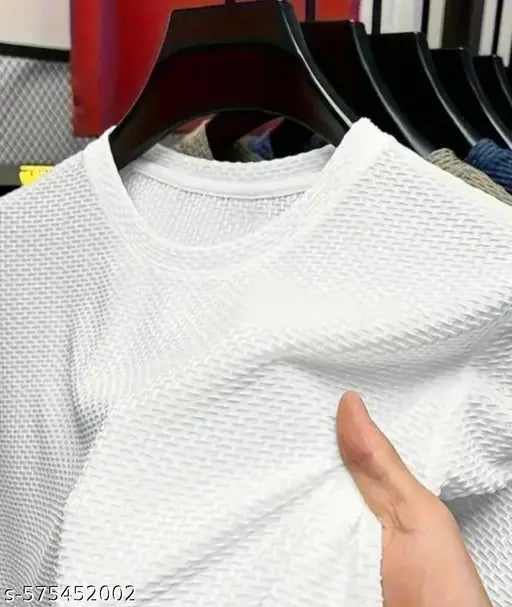 FIT AND RELAXED T SHIRT FOR MEN.