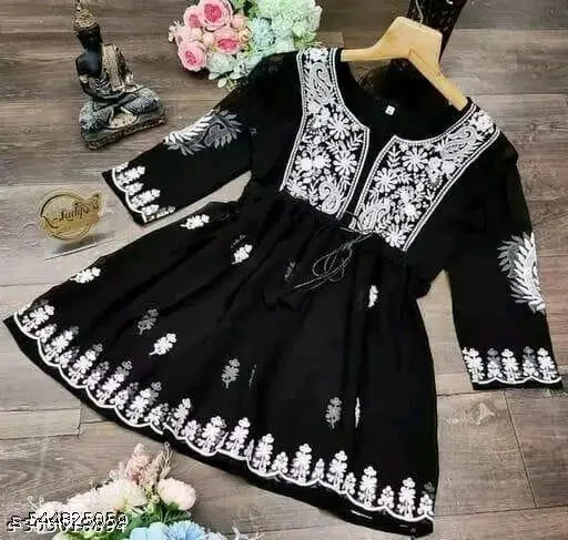 Kashvi Drishya Kurtis